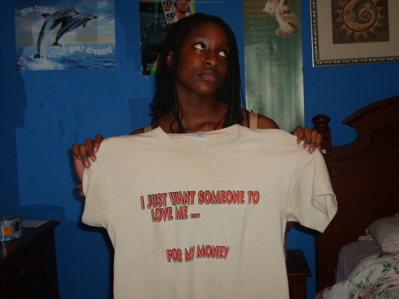 Мулатка с косичками разделась в ванной 1 фото Мулатка с косичками разделась в ванной 1 фото