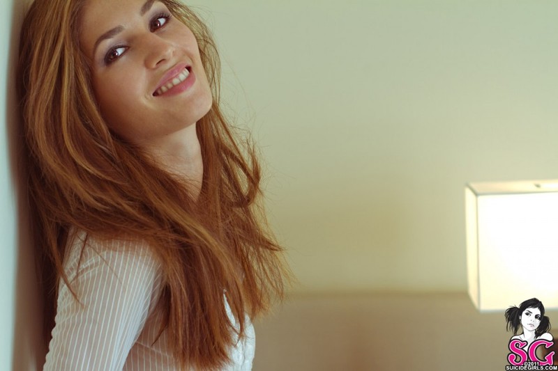 Рыжая бестия солирует на камеру 4 фото Рыжая бестия солирует на камеру 4 фото