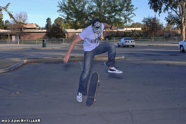 Грудастая красавица Кэйси катается на члене скейтера 9 фото Грудастая красавица Кэйси катается на члене скейтера 9 фото