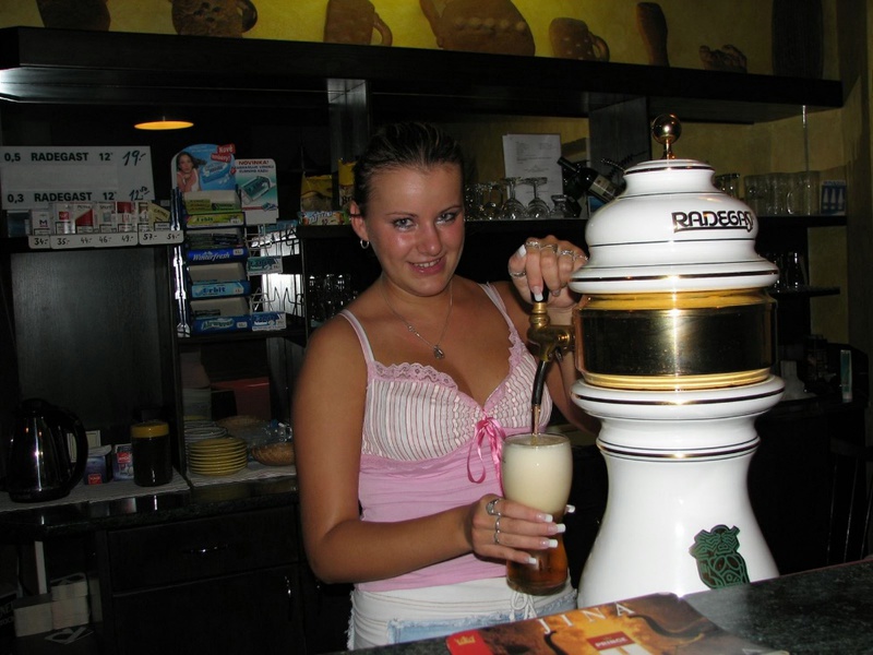 Отсасывает член парня и встает раком 2 фото Отсасывает член парня и встает раком 2 фото