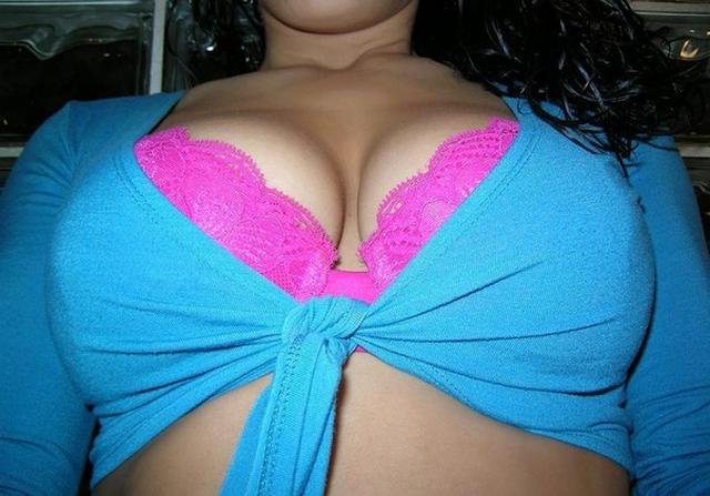 Красивые молодые девушки с большими сиськами показывают себя 3 фото Красивые молодые девушки с большими сиськами показывают себя 3 фото